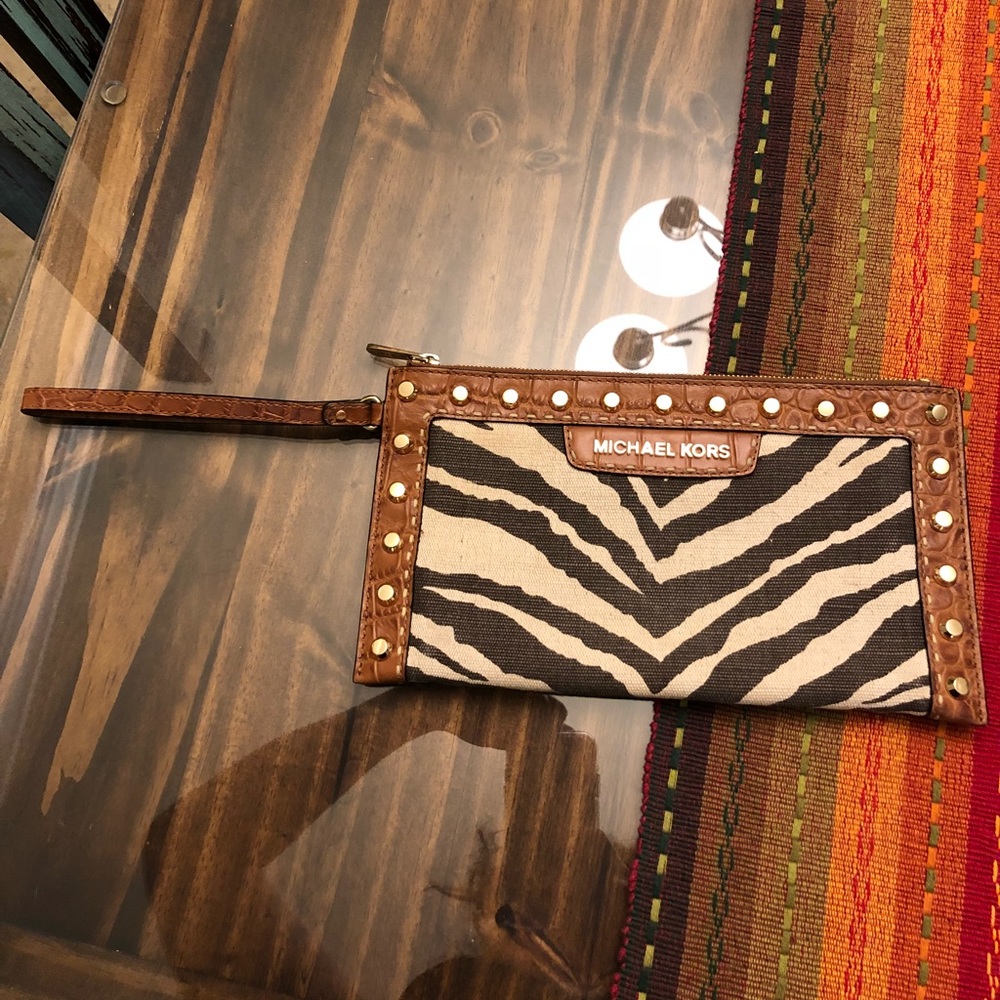 Michael Kors wristlet wallet